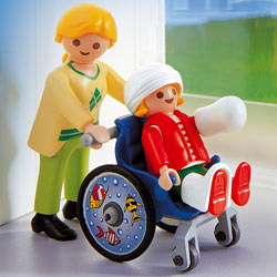 4407-Maman / Enfant / Fauteuil Roulant