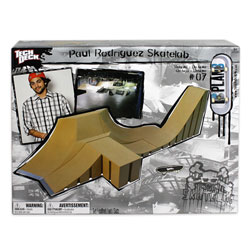 Rampe de skate avec un finger
