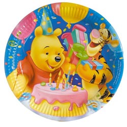 King jouet: 10 assiettes Winnie 23 cm.