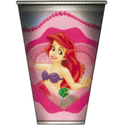King jouet: 10 gobelets plastique.