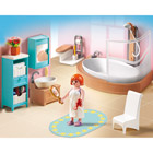 5330-Salle de bains avec baignoire 