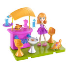 Lea et son salon de jardin