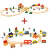Petit train en bois avec accessoires
