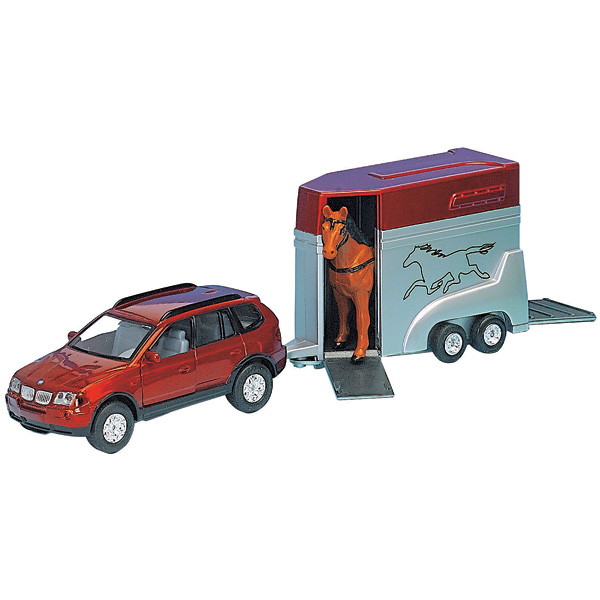 BMW X5 métal +van !Réplique, en métal, du BMW X5 tractant son van.Dimensions: 24.5 x 5.5 x 8 cm.Vendu à l'unité!Ce produit fait partie d'un assortiment de plusieurs coloris!Ce fabricant livre à l'assortiment, de ce fait il nous est impossible de vous expé
