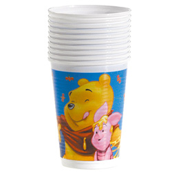 10 gobelets en plastique.