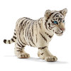Bébé tigre blanc