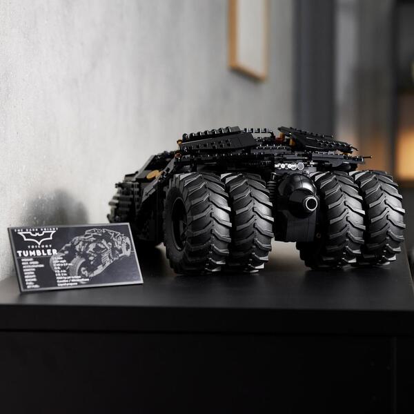 LEGO DC Batman™ Batmobile™ Tumbler 76240 LEGO DC Batman™ Batmobile™ Tumbler 76240