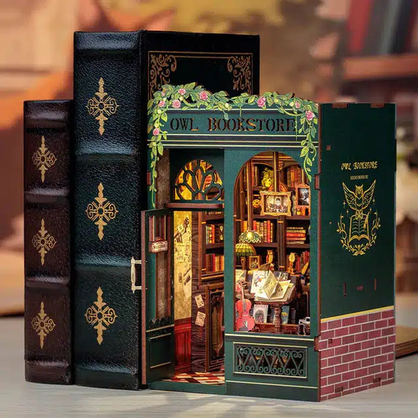 Kit DIY Book Nook - Owl Bookstore