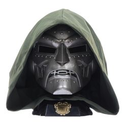 Casque de cosplay premium de Doctor Doom - Marvel Legends Series