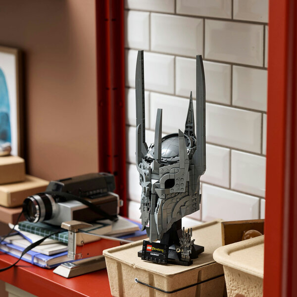 11373 - LEGO® Icons - Le Seigneur des Anneaux : le casque de Sauron