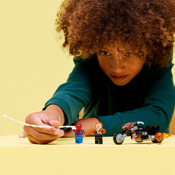 76335 - LEGO® Super Heroes - Spider-Man et sa moto contre Ghost Rider