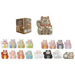 Mini figurine The SLLO en boîte mystère - Chat porte bonheur (modèle aléatoire)