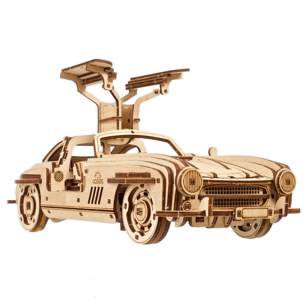 Maquette coupé sport ailes papillon (262 pièces)