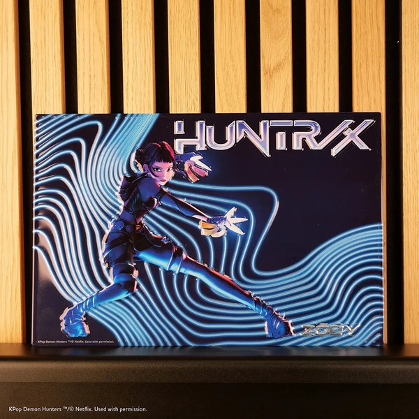 Plaque en aluminium KPop Demon Hunters - Zoey - 20x30cm