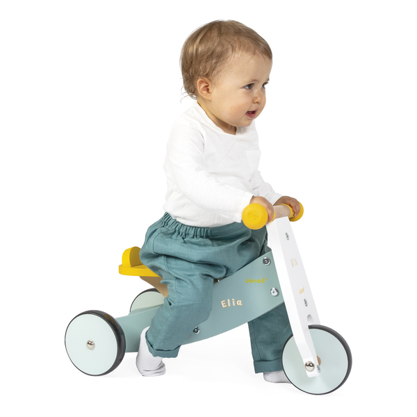 Tricycle en bois