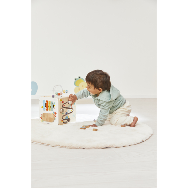 Grand cube multi-activités