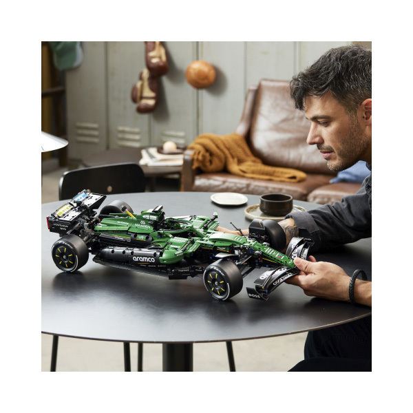  42240 - LEGO® Technic - Voiture Aston Martin Aramco AMR25 F1 