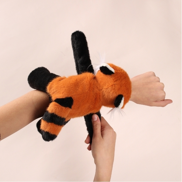 Peluche de poignet à enrouler Panda roux - 25cm - Collection Podcoll