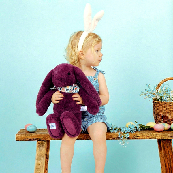 Peluche à câliner lapin prune avec bandana