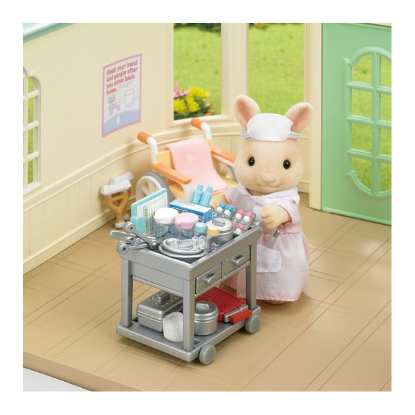 Sylvanian Families - 5094 - L infirmière et Accessoires