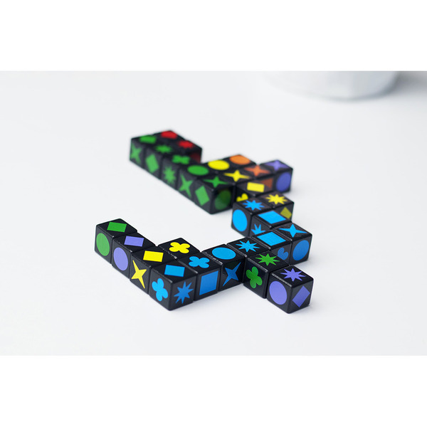 Qwirkle Cubes – Jeu de stratégie