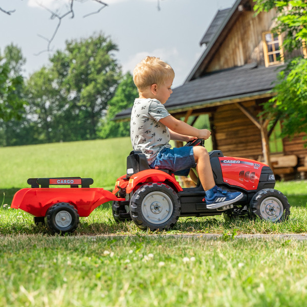 Tracteur à pédales CASE IH rouge