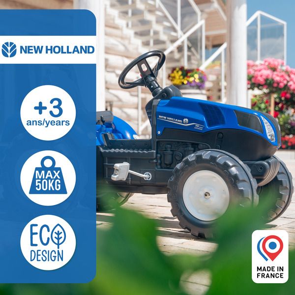 Tracteur à pédales New Holland avec remorque