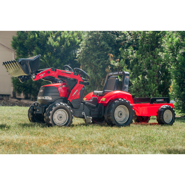 Tractopelle à pédales Case IH Puma 240 CVX avec remorque