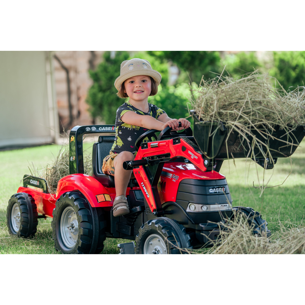 Tractopelle à pédales Case IH Puma 240 CVX avec remorque