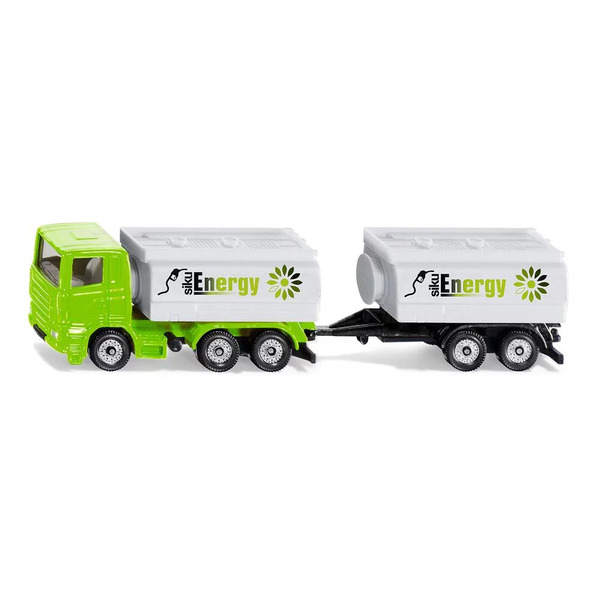 Camion avec citerne et remorque