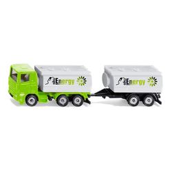 Camion avec citerne et remorque
