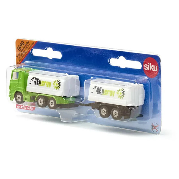 Camion avec citerne et remorque