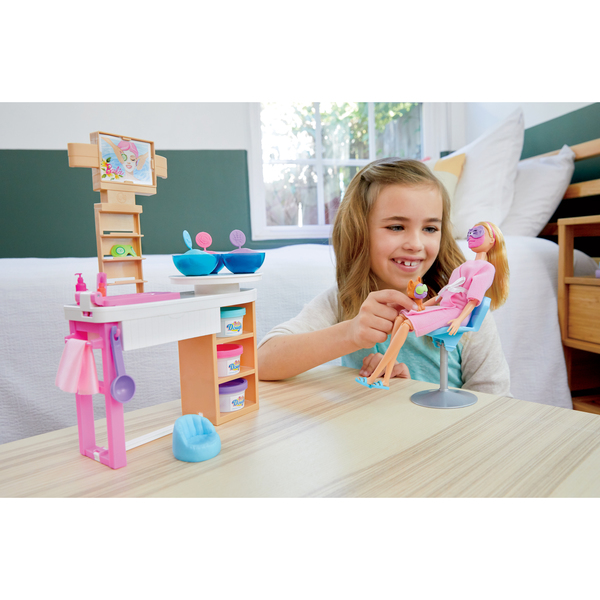 Poupée Barbie une journée au spa