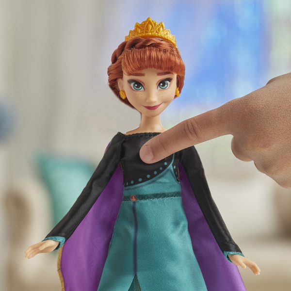 Poupée Anna 26 cm La Reine des neiges 2 Hasbro : King Jouet, Barbie et  poupées mannequin Hasbro - Poupées Poupons