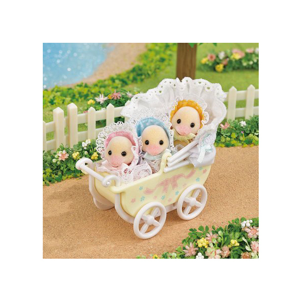 Sylvanian Families - 5601 - Les triplés Canards et leur landeau