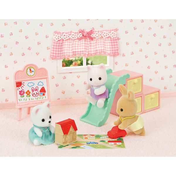 Sylvanian Families - 5397 - La salle de jeu des bébés avec deux figurines bébés