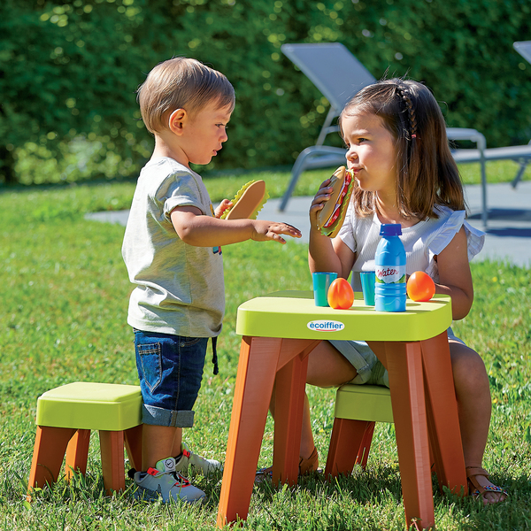 Table pique-nique avec 2 tabourets