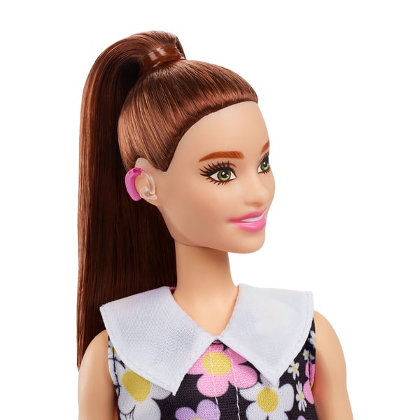 2 tenues pour poupée Barbie - Robes fleuries Mattel : King Jouet,  Accessoires poupées Mattel - Poupées Poupons