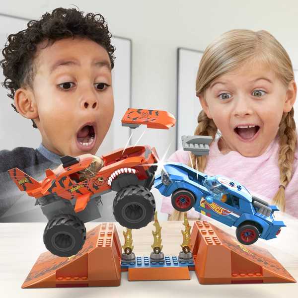 Monster Trucks Hot Wheels - Tiger Shark Chocs et Fracas 