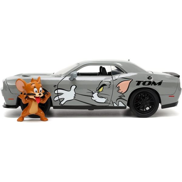 Dodge Challenger Hellcat 2015 et figurine Jerry