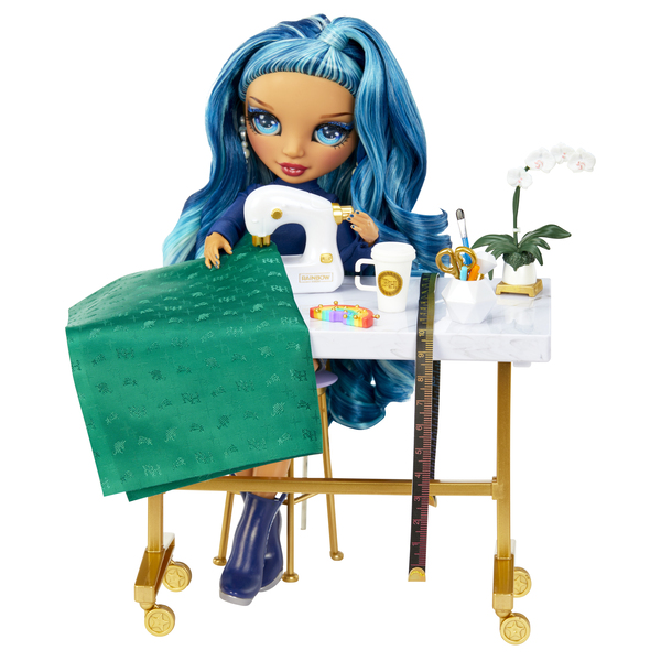 Studio de mode Rainbow High Dream & Design avec poupée Skyler