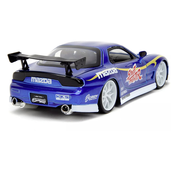 Mazda RX-7 1993 1/24 et figurine de Chun-Li Street Fighter