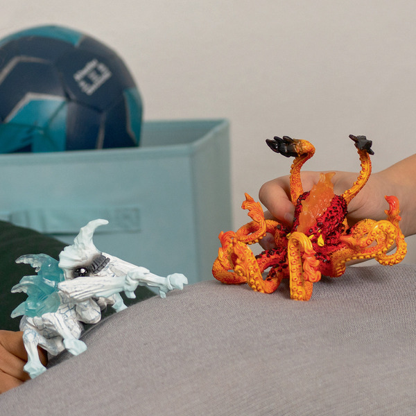 Figurines Pieuvre de Feu vs Insecte des Glaces