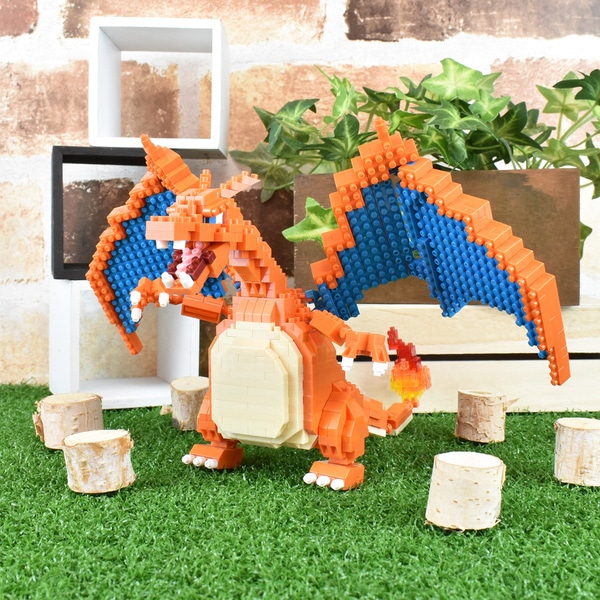 Nanoblock Dracaufeu Deluxe Pokémon