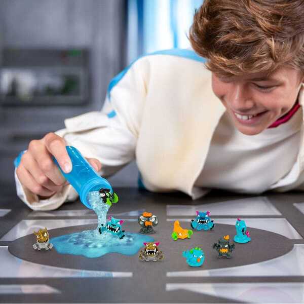 Mr Beast Lab Swarms - 2 mini figurines (modèle aléatoire)