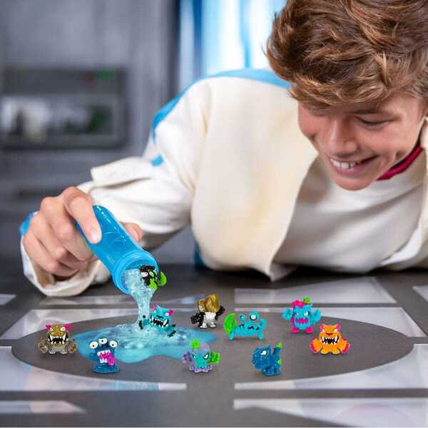 Mr Beast Lab Swarms - 5 mini figurines (modèle aléatoire)