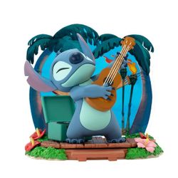 Figurine Stitch et sa guitare