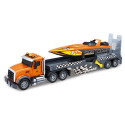 Camion transporteur de bateau