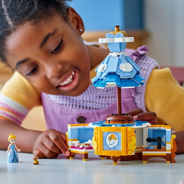 43266 - LEGO® Disney Princess - La robe de Cendrillon