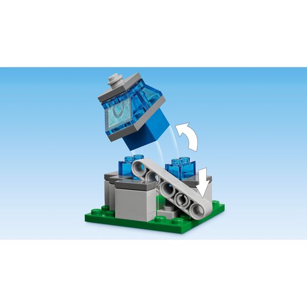 21273 - LEGO® Minecraft - Les Ghasts à l’attaque du village